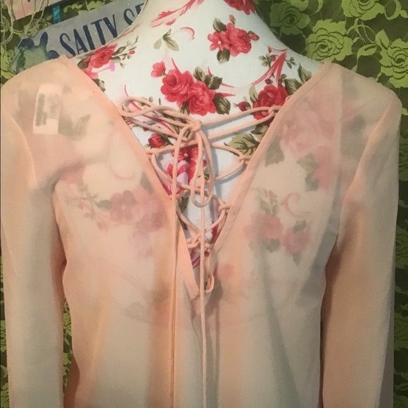 NWOT PINK BELL SLEEVE BLOUSE - Picture 7 of 8